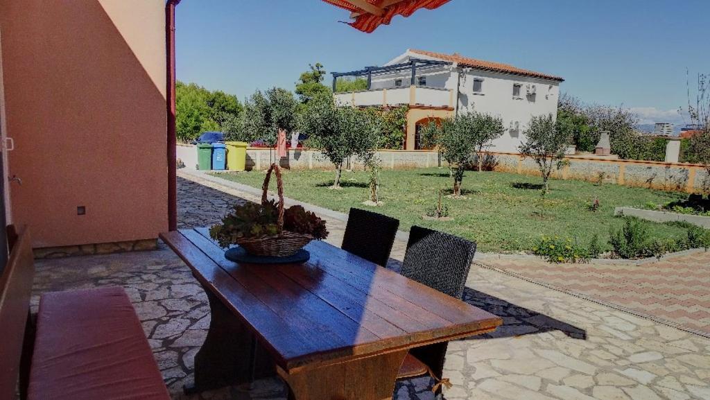 Studio Apartman I Mali Apartman Vir Exteriér fotografie