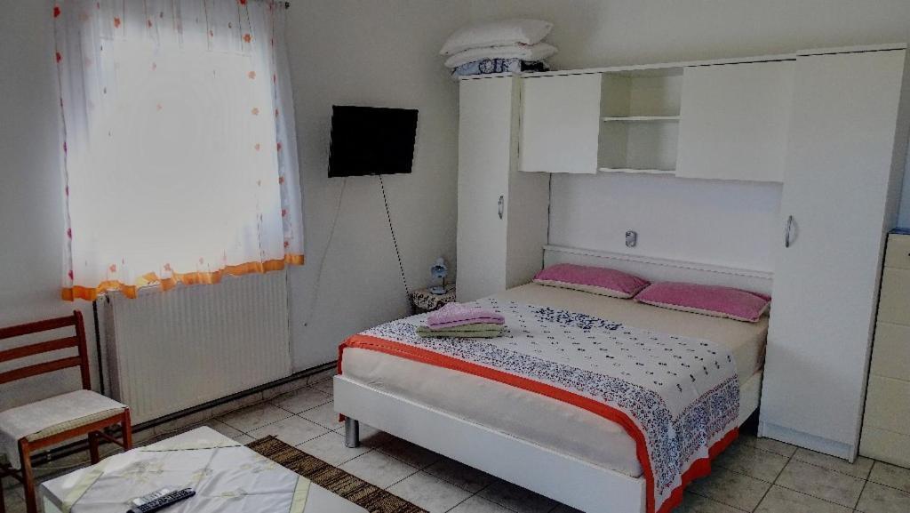 Studio Apartman I Mali Apartman Vir Exteriér fotografie